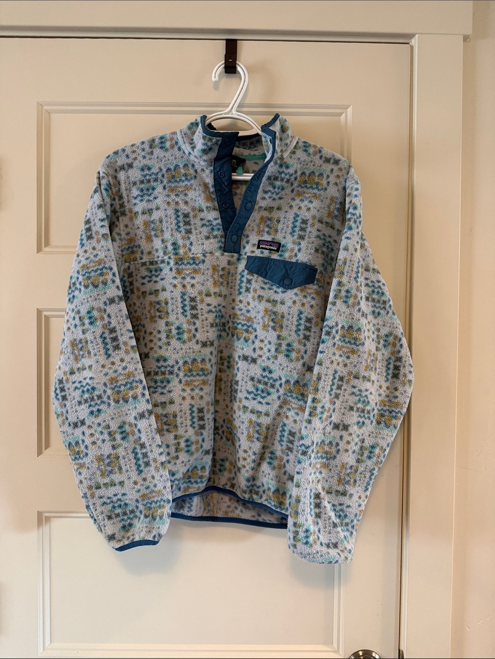 Patagonia Patterned Snap-T Fleece Pullover - Light Blue & Teal Accents